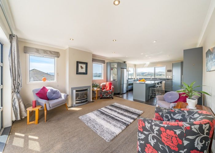  at 14 Bodmin Terrace, Camborne, Porirua