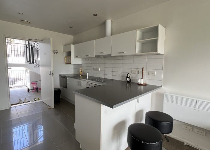  at C3/60 Masons Road, Albany, North Shore City, Auckland