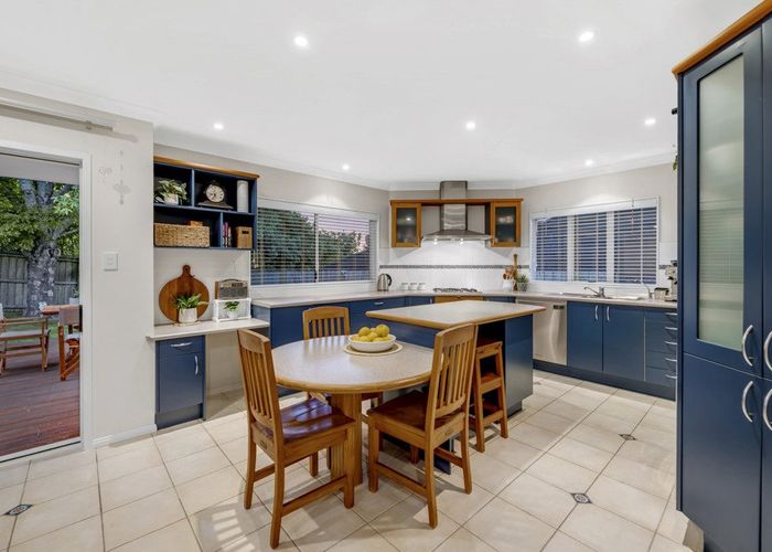  at 33 John Brooke Crescent, East Tamaki Heights, Auckland