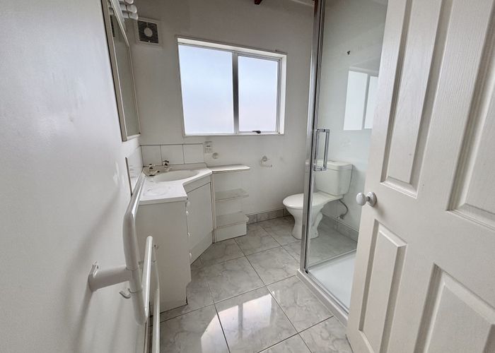  at 61A Rathgar Road, Henderson, Waitakere City, Auckland