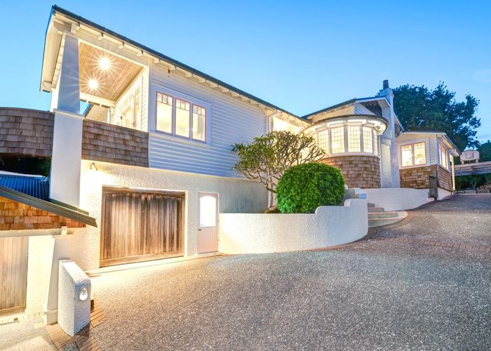  at 6 Seabreeze Road, Narrow Neck, North Shore City, Auckland