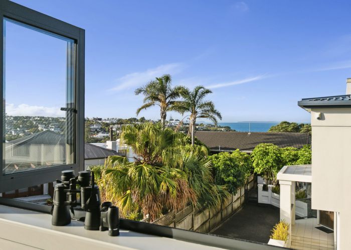  at 9 Scarboro Terrace, Murrays Bay, North Shore City, Auckland
