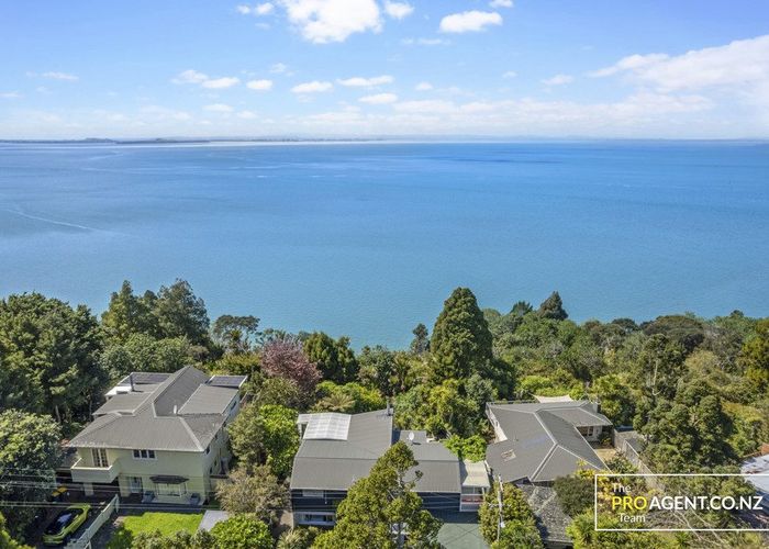  at 68 Kauri Point Road, Laingholm, Auckland