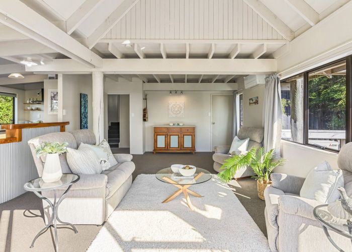 at 25 Elliston Crescent, Stanmore Bay, Rodney, Auckland