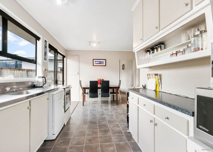  at 6 Coburg Street, Henderson, Auckland