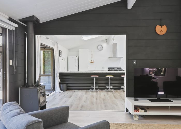  at 192 Mountain Road, Henderson Valley, Waitakere City, Auckland