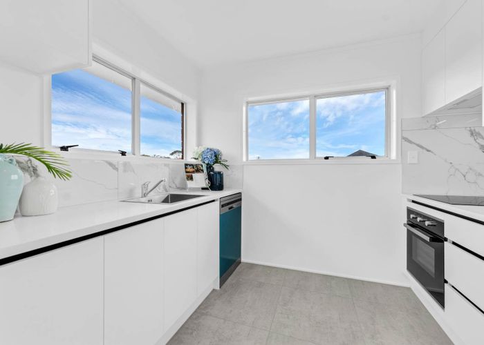  at 1/60 Stanniland Street, Sunnyhills, Manukau City, Auckland