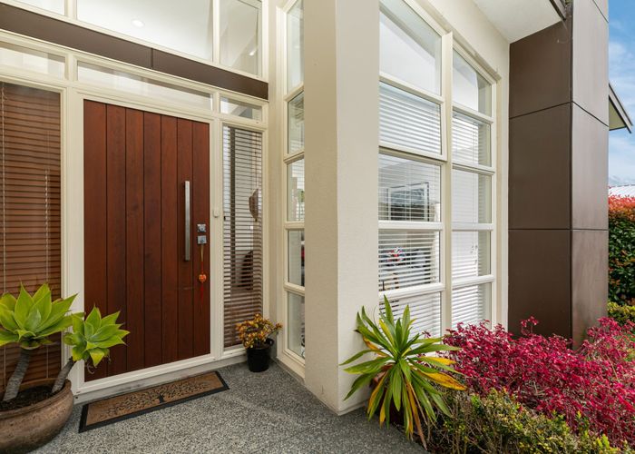  at 42 William Gamble Drive, Greenhithe, Auckland