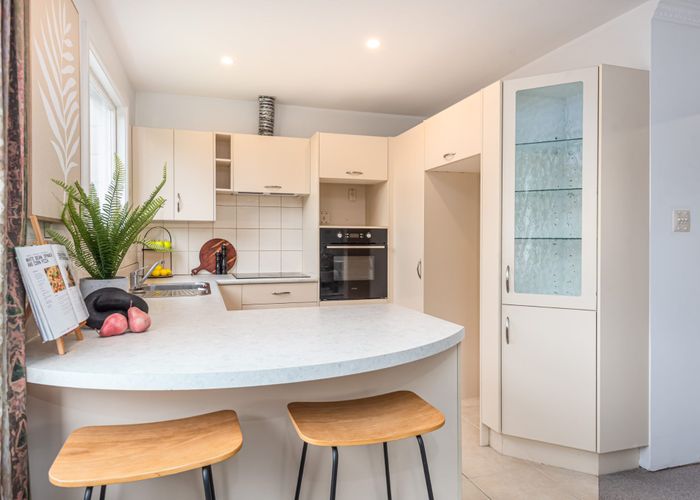  at 320B Avonhead Road, Avonhead, Christchurch City, Canterbury