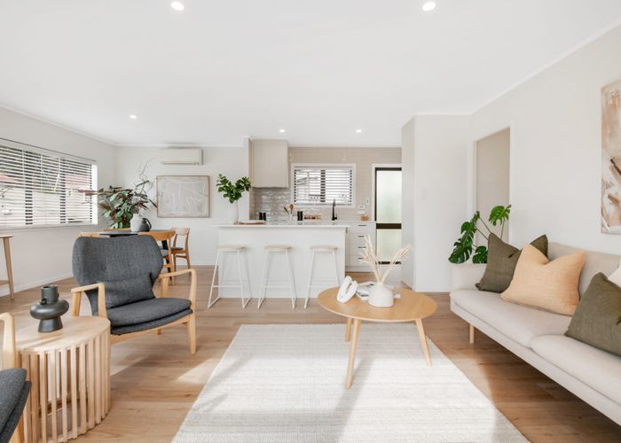  at 11 Randal Place, Bayview, Auckland