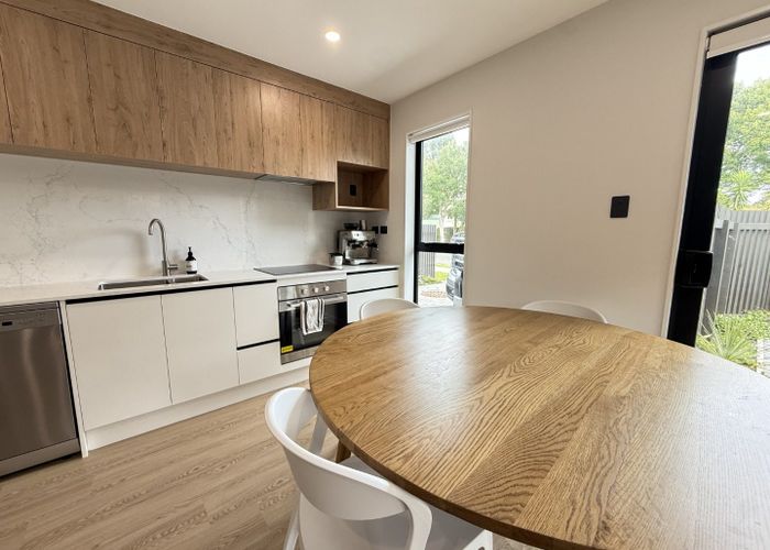  at 1/9 Kamaka Road, Mangere Bridge, Manukau City, Auckland