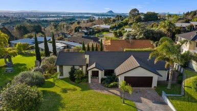  at 10 Holcombrooke Lane, Welcome Bay, Tauranga