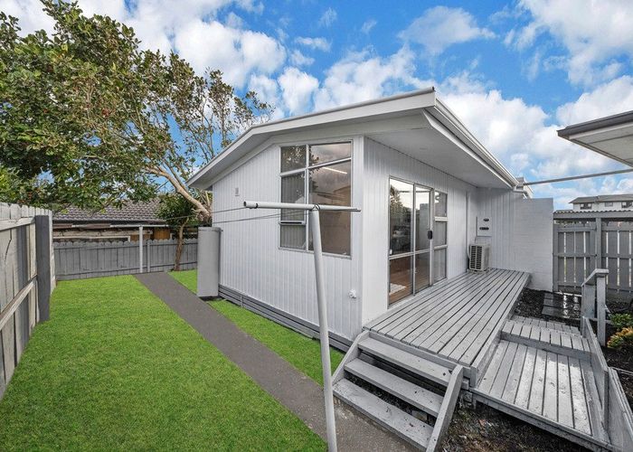  at 2/2 Dagenham Street, Manurewa, Manukau City, Auckland