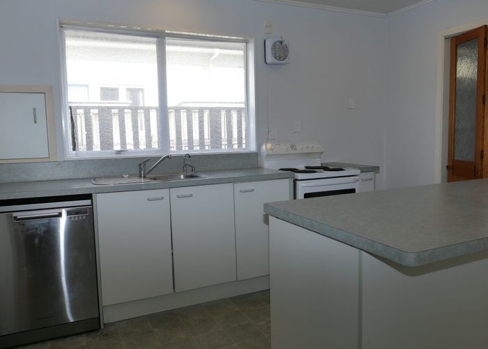  at 28 Kapiti Road, Paraparaumu