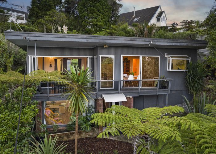  at 94 Takahe Road, Titirangi, Auckland