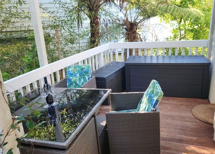  at 14/18 Parr Terrace, Castor Bay, North Shore City, Auckland