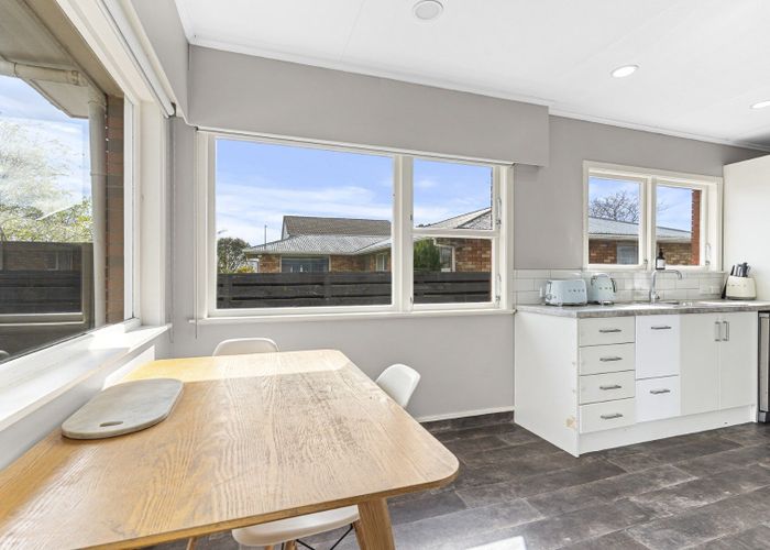  at 18 Riversdale Drive, Merrilands, New Plymouth, Taranaki