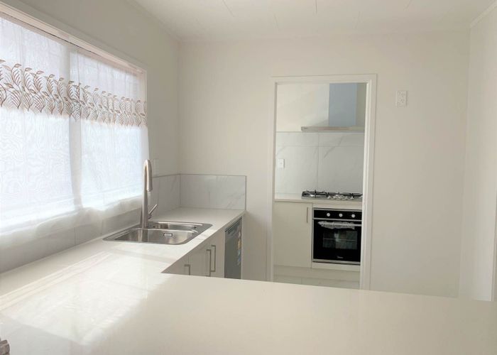  at 2/6 James Walter Place, Mount Wellington, Auckland City, Auckland