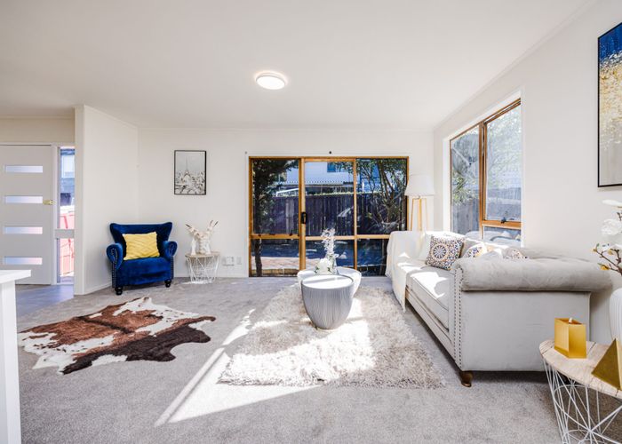  at 43 Catkin Crescent, Papatoetoe, Manukau City, Auckland