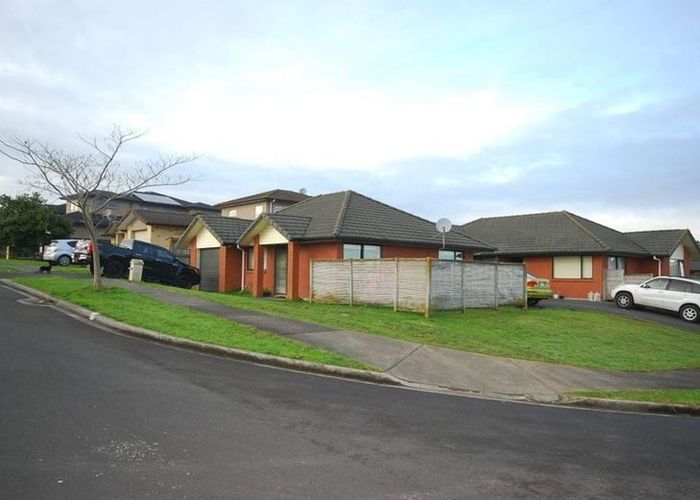  at 11 Carrick Glen Ave, Flat Bush, Manukau City, Auckland