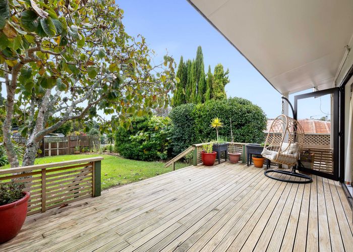  at 27 Salcombe Terrace, Welbourn, New Plymouth