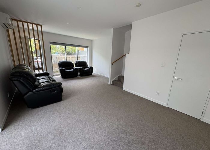  at 8/7 Handyside Street, Tawa, Wellington