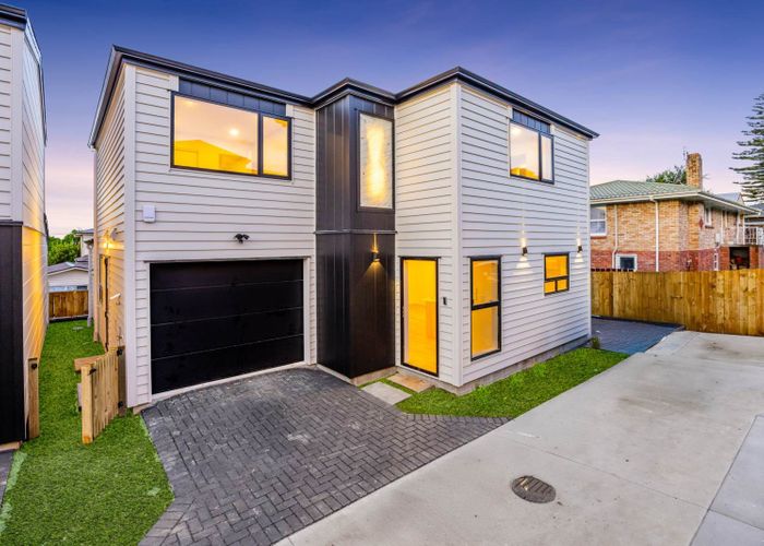  at Lot1/32 Grande Vue Road, Hill Park, Manukau City, Auckland