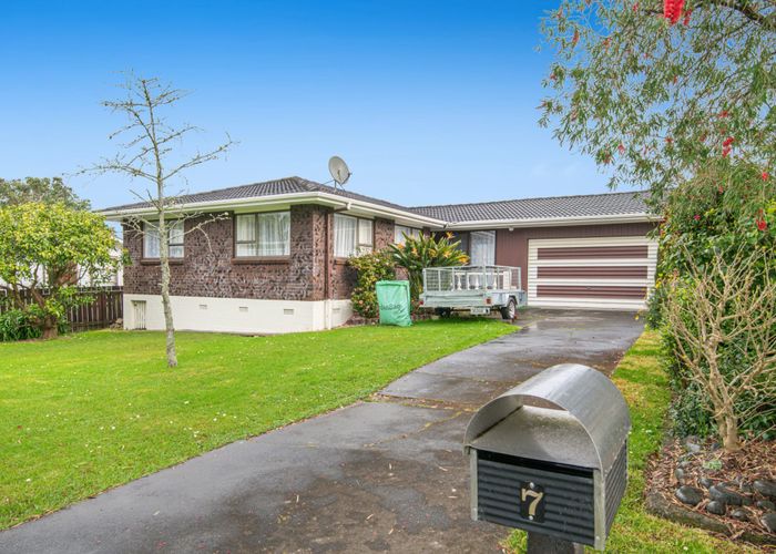  at 7 Thorburn Avenue, Red Beach, Red Beach