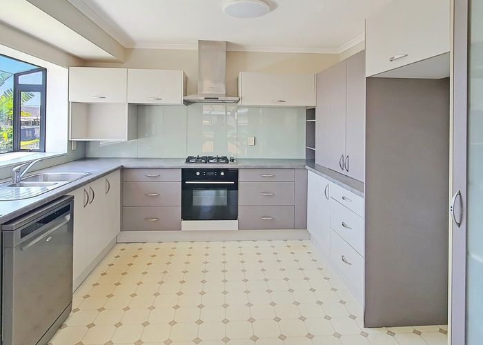  at 33 Pitt Ave, Clendon Park, Manukau City, Auckland