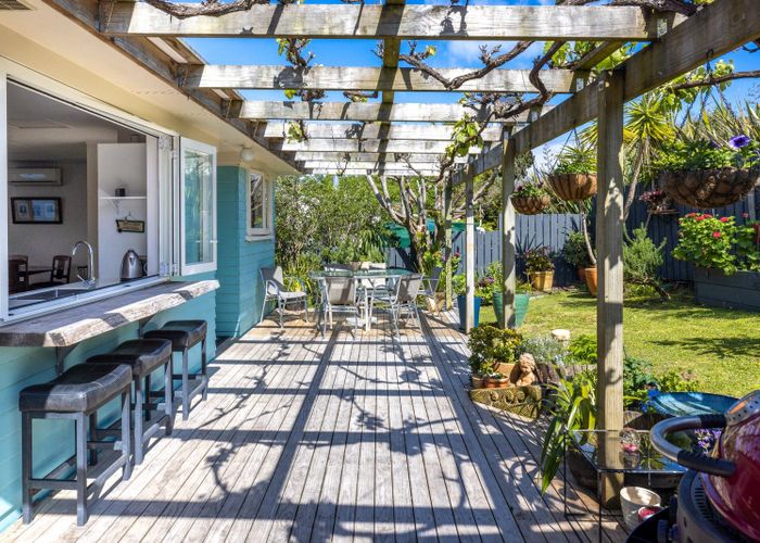  at 4 Mitchell Road, Surfdale, Waiheke Island, Auckland