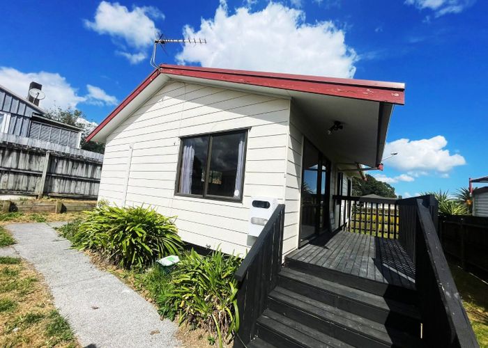  at 2/116 Porchester Road , Papakura, Papakura, Auckland