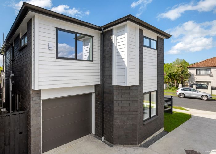  at Lot 1, 4 Kyeemagh Street, Botany Downs, Manukau City, Auckland