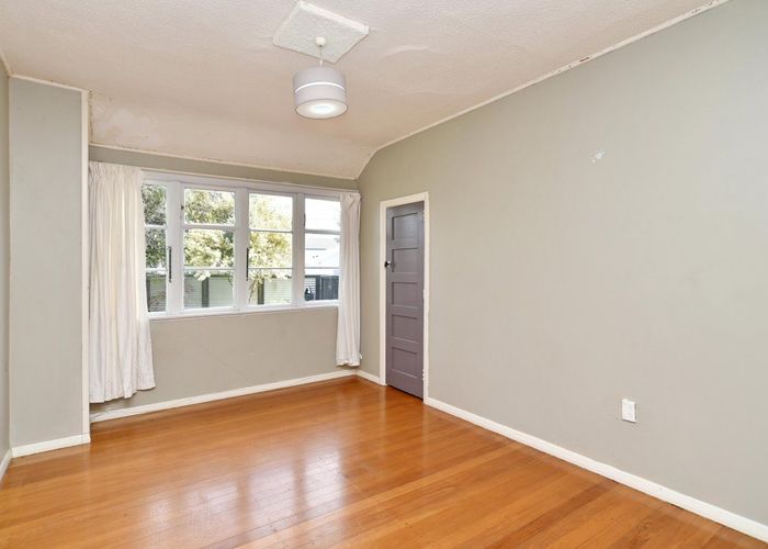  at 2 Davis Place, Woolston, Christchurch City, Canterbury