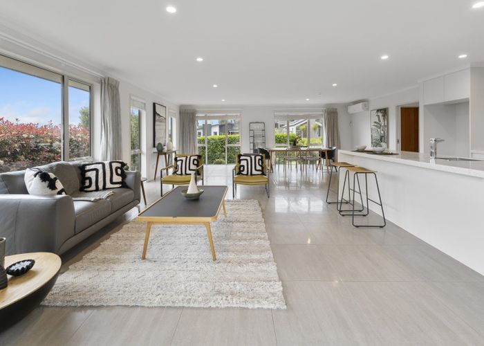  at 32 Hart Road, Richmond