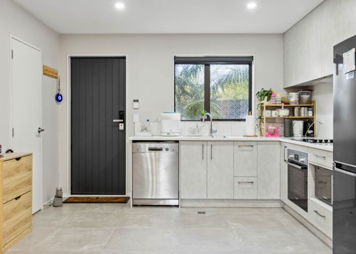  at 7/30 West Coast Road, Glen Eden, Waitakere City, Auckland