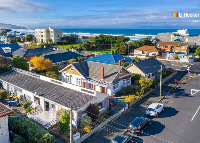  at 42A Beach Street, Saint Clair, Dunedin