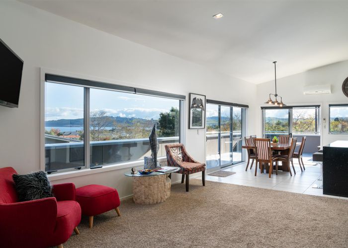  at 35 Magnolia Rise, Waipahihi, Taupo