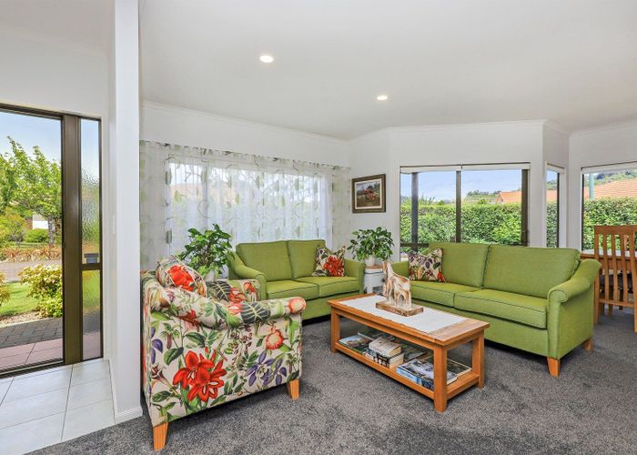  at 15 Beaufort Mews, Taradale, Napier