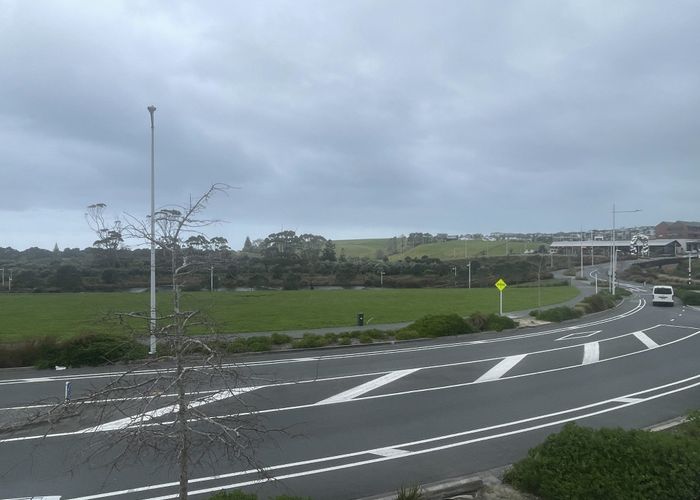  at 102 Te Oneroa Way, Long Bay, North Shore City, Auckland