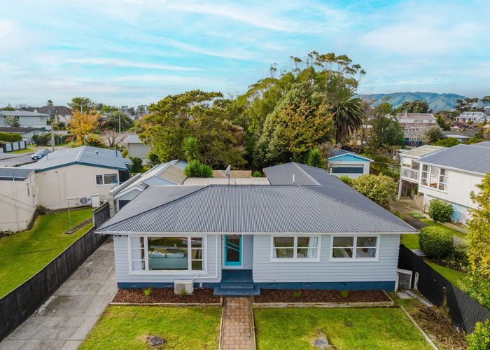  at 51 Eatwell Avenue, Paraparaumu Beach, Kapiti Coast, Wellington