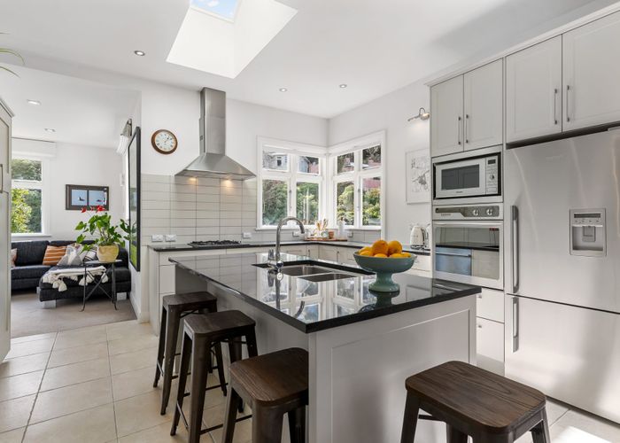  at 28 Friend Street, Karori, Wellington, Wellington