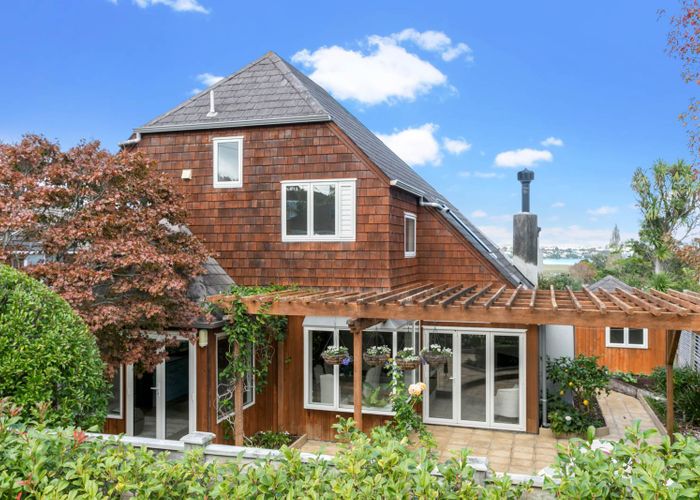 Free property data for 1/13 Fifeshire Street, Hauraki, Auckland homes