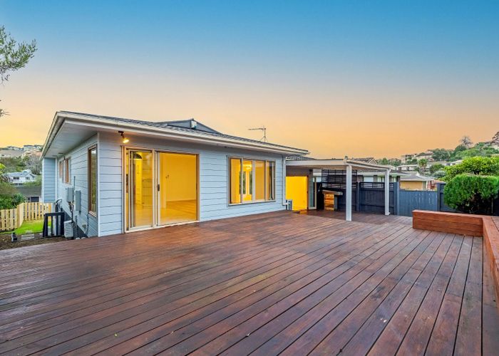  at 79 Stapleford Crescent, Browns Bay, North Shore City, Auckland