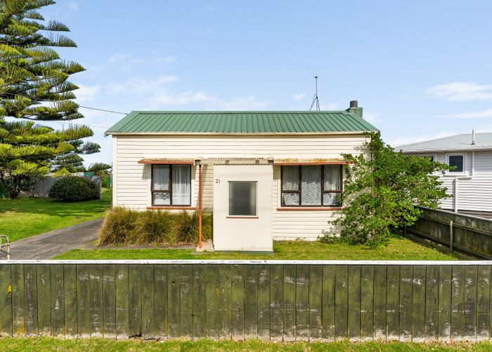  at 21 Hood Street, Castlecliff, Whanganui, Manawatu / Whanganui