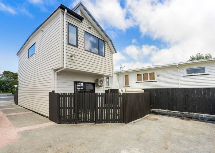  at 1,2,3,5/59 Godley Road, Green Bay, Waitakere City, Auckland