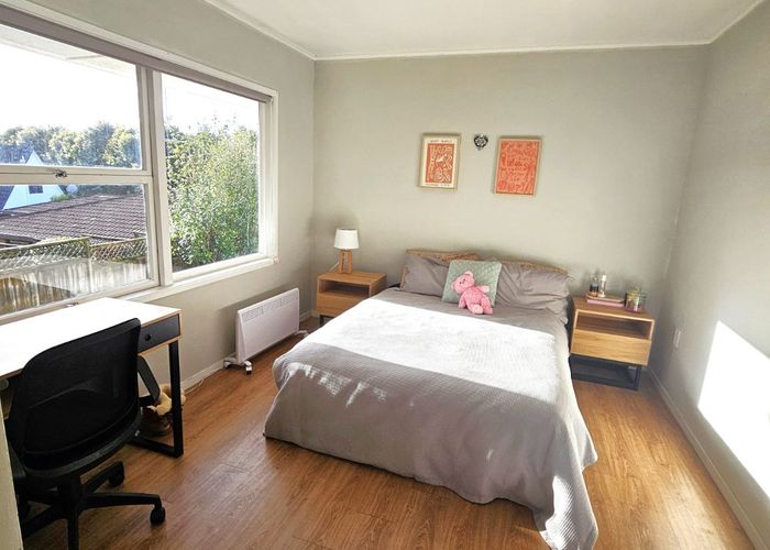  at 2/5 Eban avenue, Hillcrest, North Shore City, Auckland