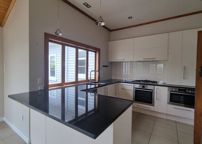  at 41 Farm Road, Northland, Wellington, Wellington