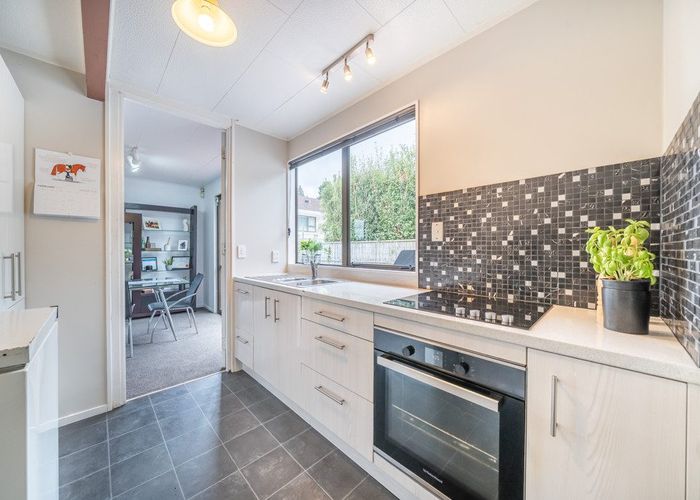  at 1 Garth Lane, Maoribank, Upper Hutt, Wellington