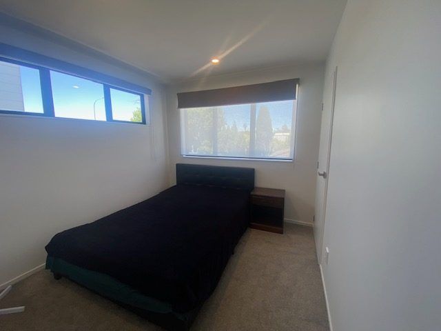  at 5/148 Lincoln Road, Henderson, Auckland