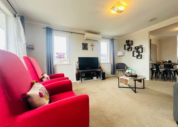  at 25 Larnoch Road, Henderson, Waitakere City, Auckland